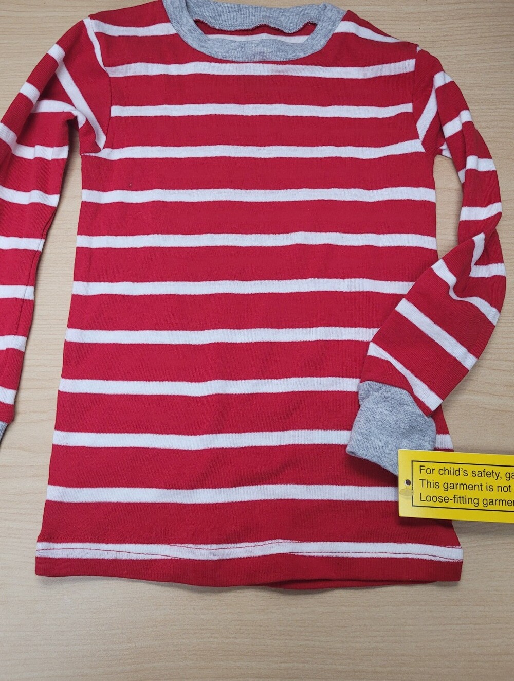 Simple Joys by Carter's red and white striped long-sleeve pajama top Sz 3T